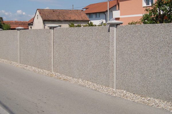 Beton bir duvar inşa et